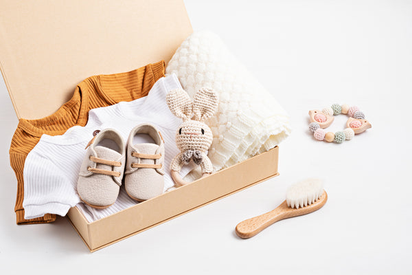 baby shower and baby gifts for minimalist moms
